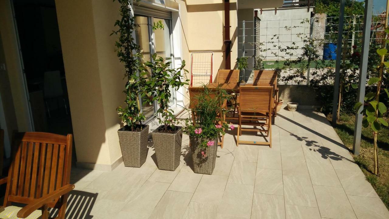 Garden View Apartments Ankaran Extérieur photo