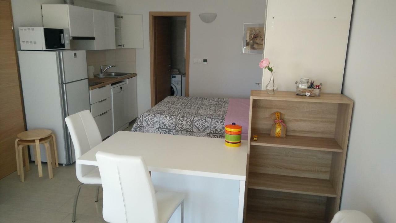 Garden View Apartments Ankaran Extérieur photo